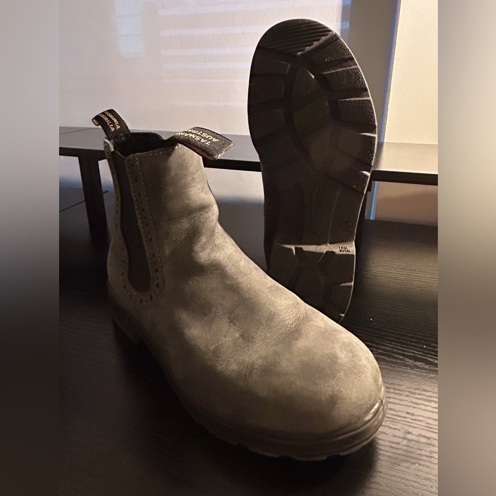 Blundstones || Chelsea Boots || Rustic Black || 8.5